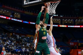 开云体育官网-英格兰客场大胜立陶宛，积分榜攀升()