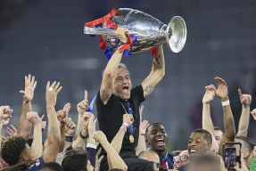 开云体育官网-多特蒙德客场大胜巴黎圣日耳曼，晋级欧冠八强！()